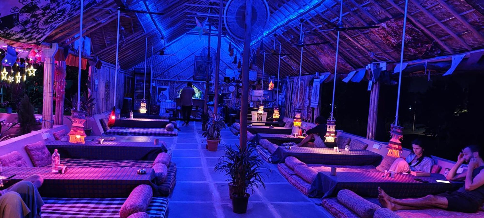 Om Shanti Om Home Stay & Cafe هامبي المظهر الخارجي الصورة
